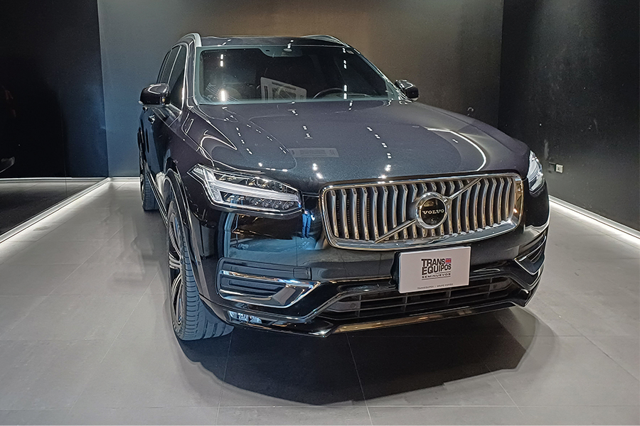 Volvo XC90 B6