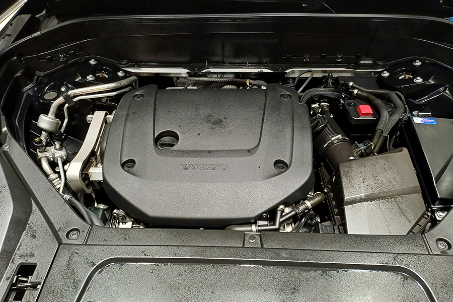 Volvo XC90 B6