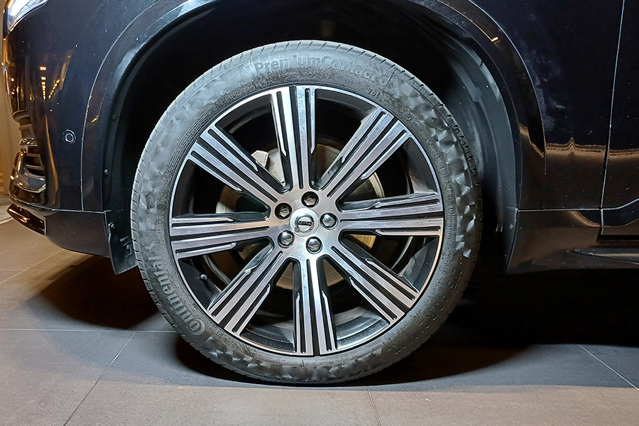 Volvo XC90 B6