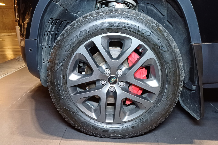 Defender 110 P400 HSE