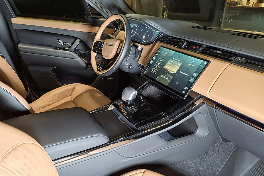 Range Rover Sport P400 Autobiography