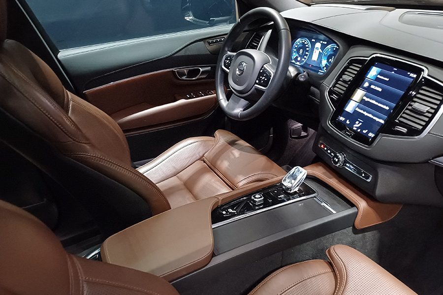 Volvo XC90 B6