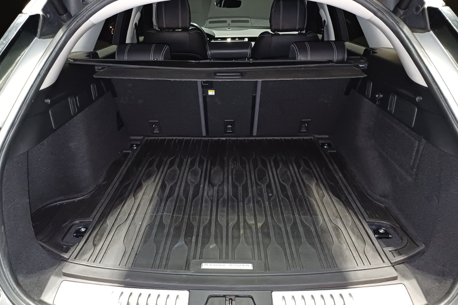 Range Rover Velar P250 R-Dynamic / PREVIA CITA